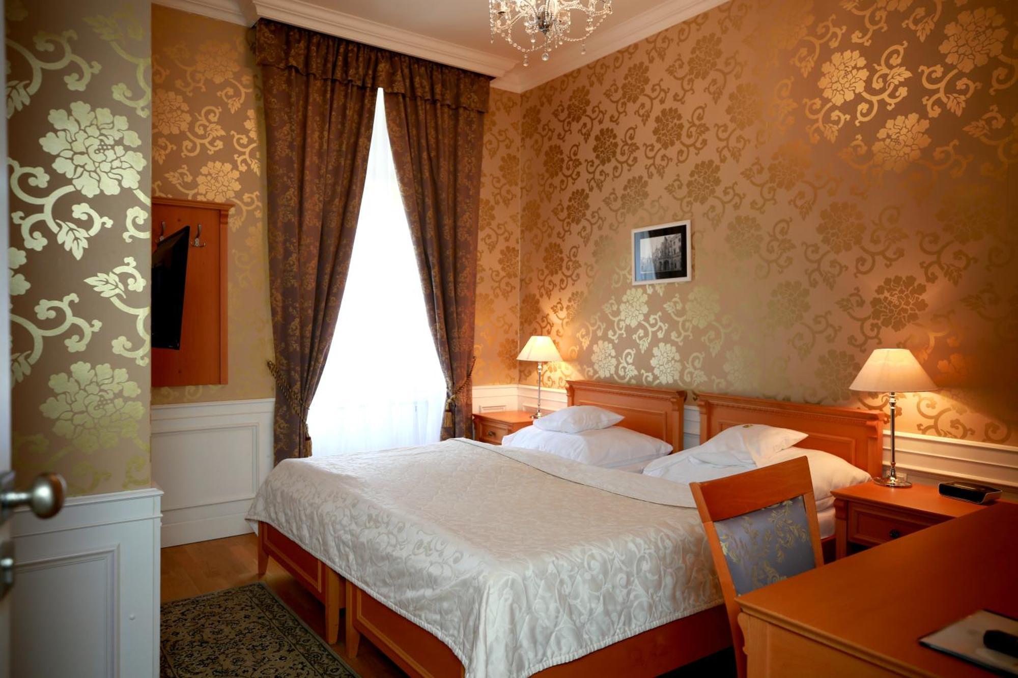 Zamecky Hotel Lednice Exterior foto